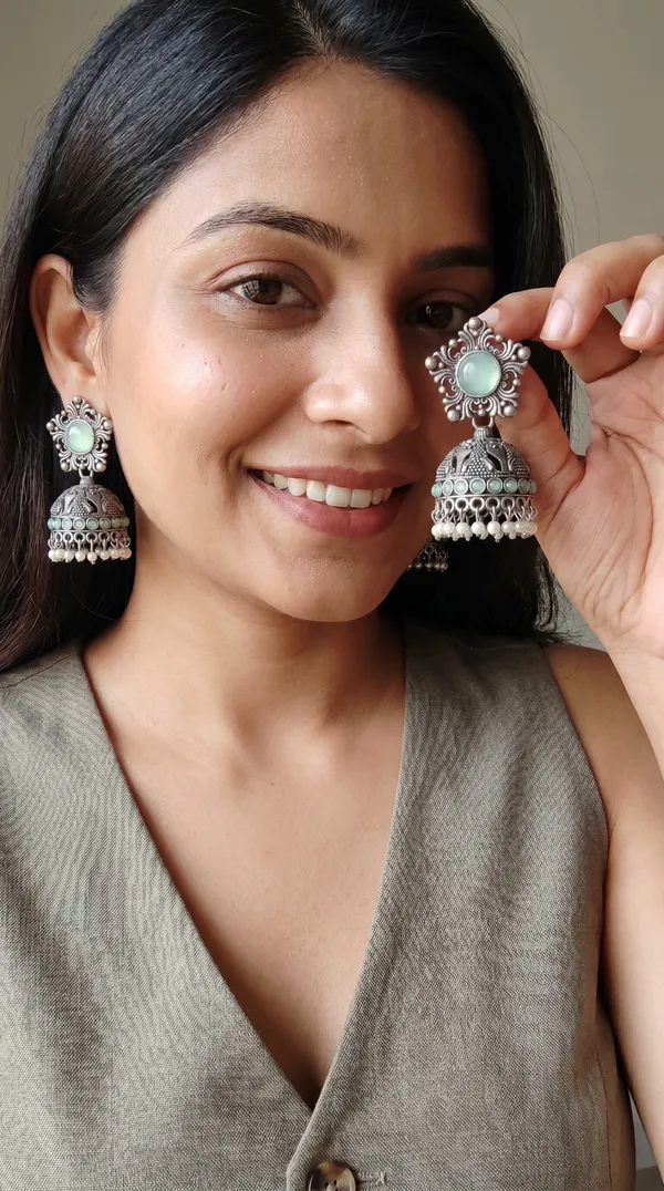 Elegant_Silver_Jhumka_Earrings_for_Women