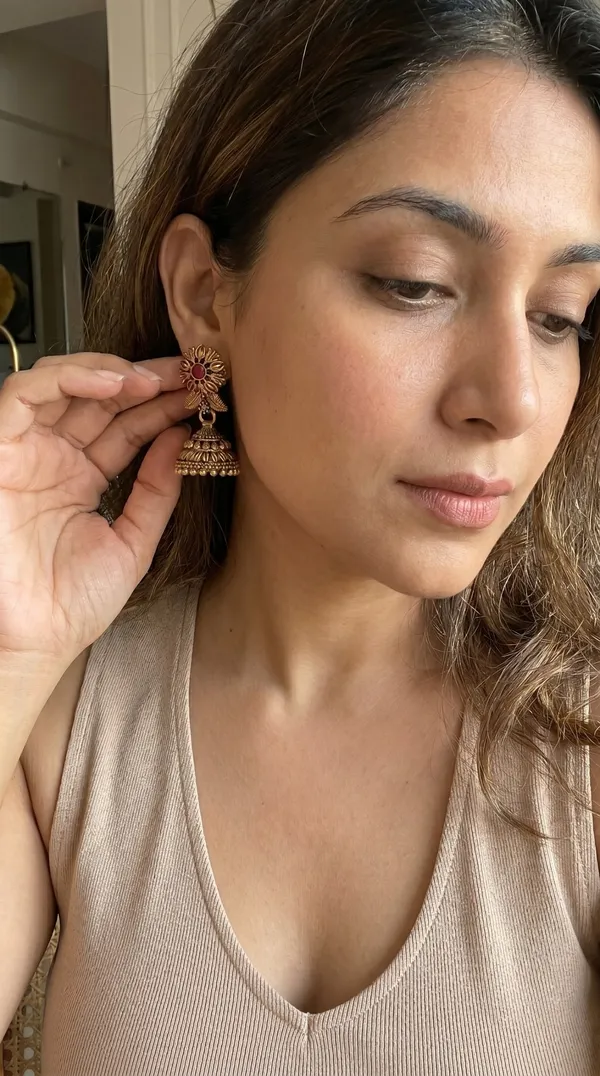 Gold_Plated_Traditional_Jhumka_Earrings