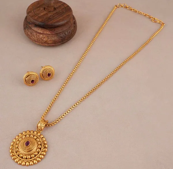 Round_Gold-Tone_Pendant_Necklace_Set_with_Matching_Stud_Earrings