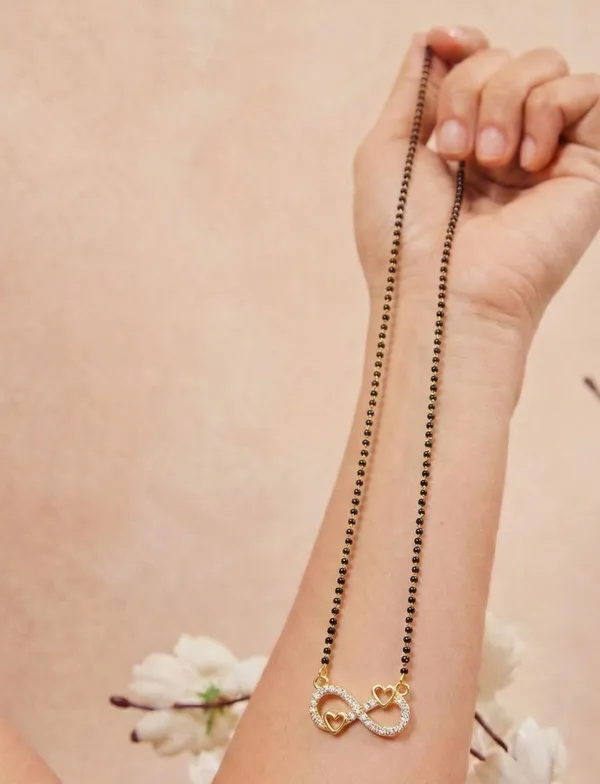 Rose_Gold_Mystic_Leaflet_Mangalsutra_For_Women