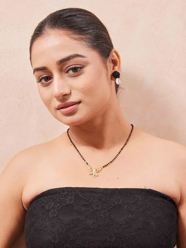 Rose_Gold_Mystic_Leaflet_Mangalsutra_For_Women