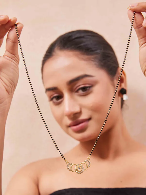 Rose_Gold_Mystic_Leaflet_Anti_Tarnish_Mangalsutra_For_Women