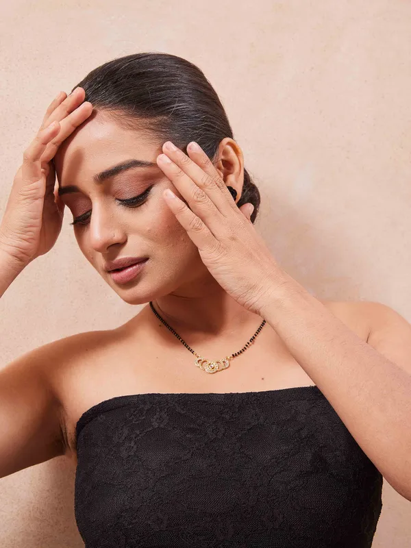 Rose_Gold_Mystic_Leaflet_Anti_Tarnish_Mangalsutra_For_Women