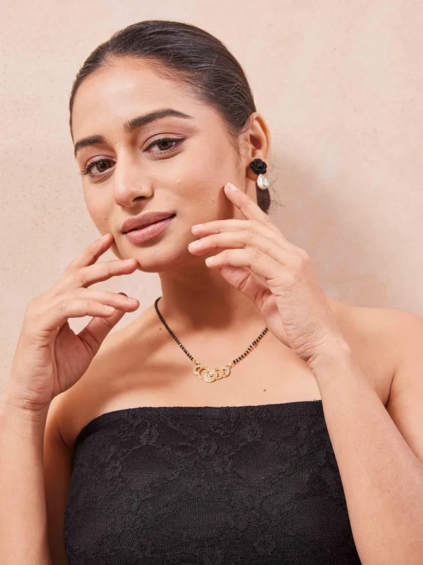 Rose_Gold_Mystic_Leaflet_Anti_Tarnish_Mangalsutra_For_Women