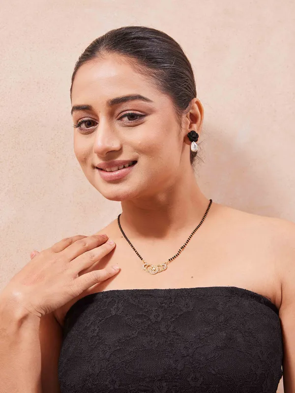 Rose_Gold_Mystic_Leaflet_Anti_Tarnish_Mangalsutra_For_Women