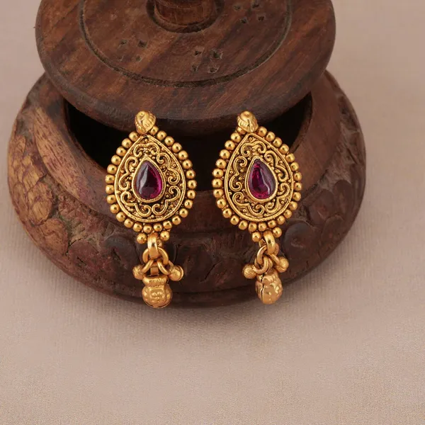 Ruby_Drop_Motif_Antique_Gold_Necklace_&_Earring_Jewellery_Set