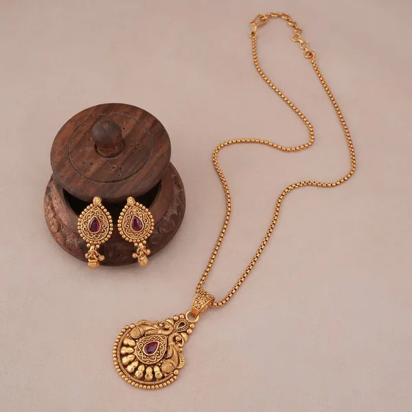Ruby_Drop_Motif_Antique_Gold_Necklace_&_Earring_Jewellery_Set