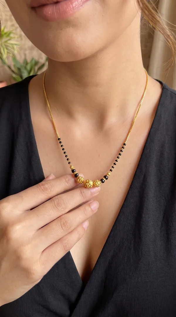 Asymmetric_Gold_Bead_Black_Accent_Chain_Necklace_for_Women_|_Minimal_Designer_Fashion_Jewellery