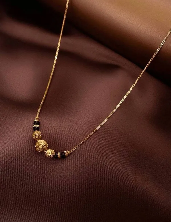 Asymmetric_Gold_Bead_Black_Accent_Chain_Necklace_for_Women_|_Minimal_Designer_Fashion_Jewellery