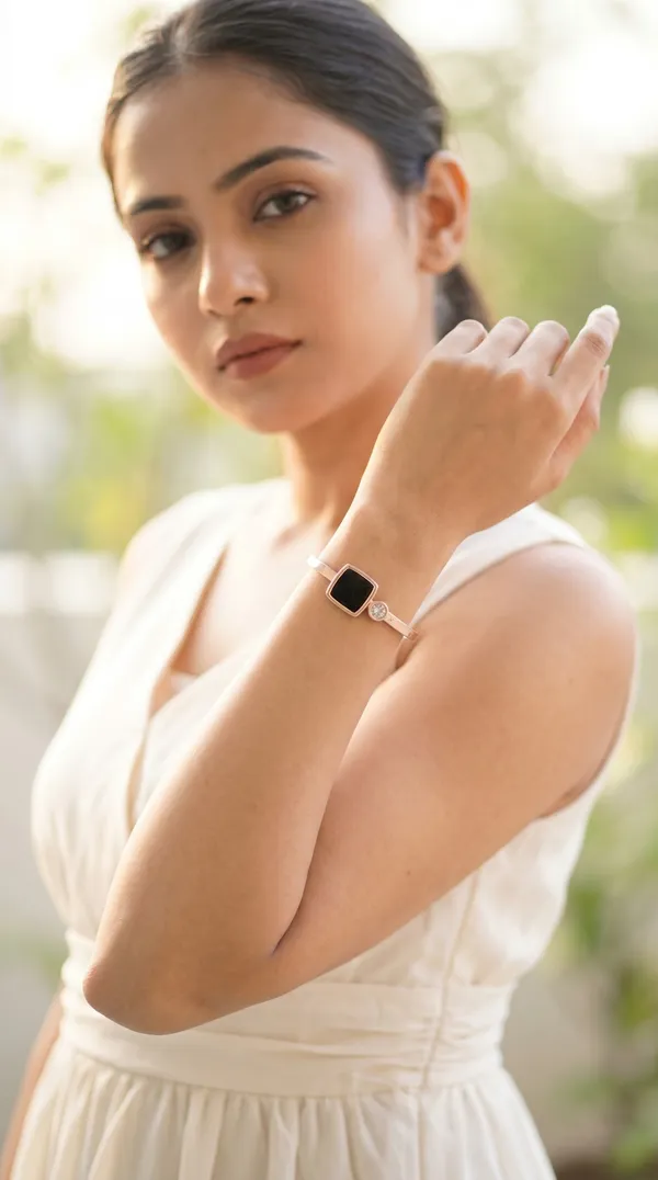 Modern_Rose_Gold_Bracelet_For_Women