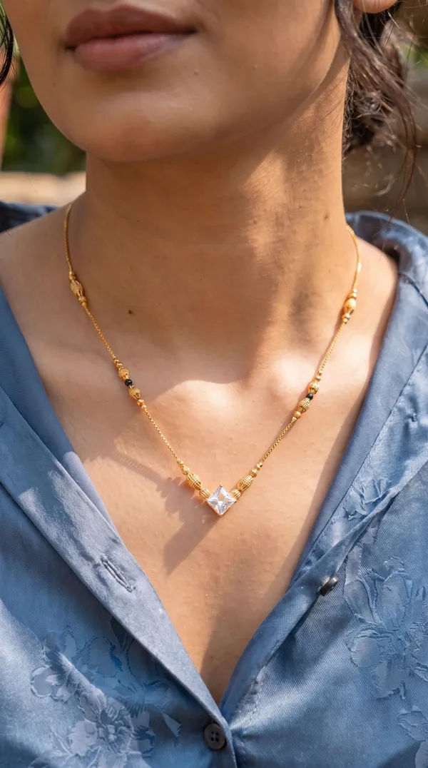 Gold-Toned_Black_Beaded_Diamond_Shape_Pendant_Necklace_for_Women