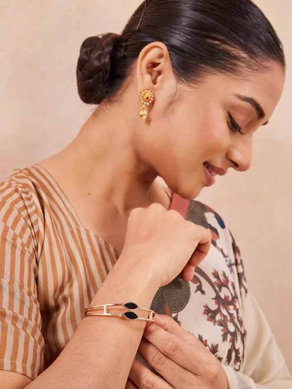 Rose_Gold_Twilight_Gold_Bracelet_For_Women