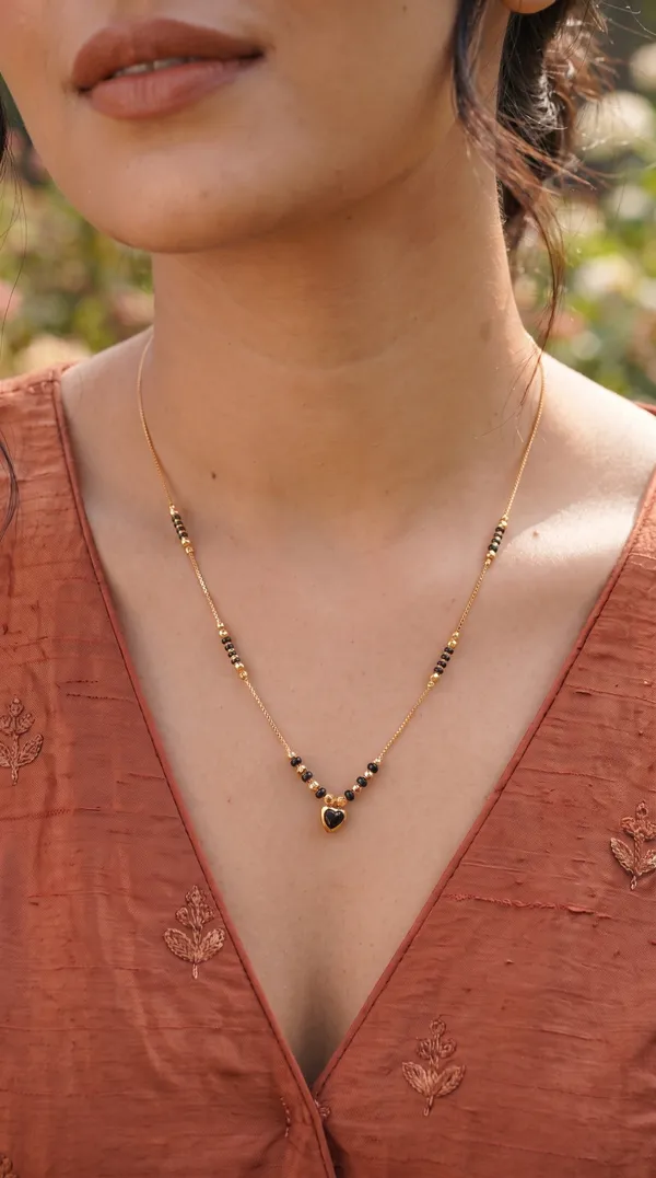 Black_Heart_Pendant_Gold-Toned_Beaded_Necklace_for_Women