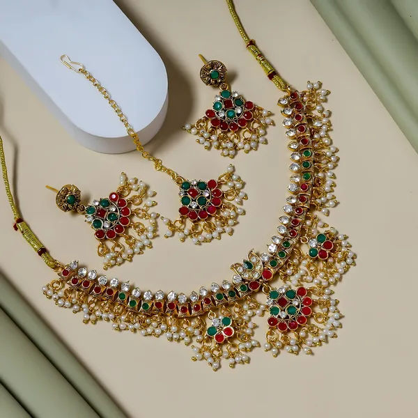 Royal_Kundan_Necklace_Set_with_Matching_Earrings_&_Mang_Tikka,_Multicolor_Stone_and_Pearl_Embellished_Traditional_Bridal_Jewellery_Set
