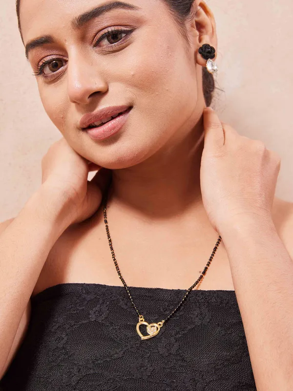 Rose_Gold_Mystic_Leaflet_Anti_Tarnish_Mangalsutra_For_Women