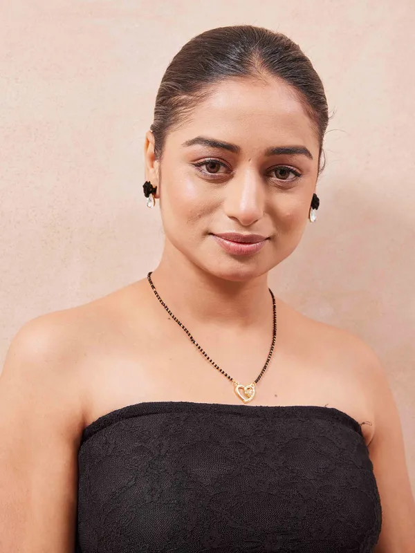 Rose_Gold_Mystic_Leaflet_Anti_Tarnish_Mangalsutra_For_Women