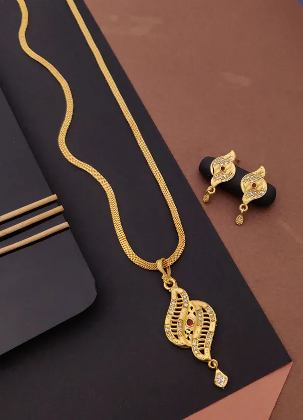 Micro_Gold_Plated_AD_Diamond_Studded_Fancy_Oval_Pendant_Set_with_Chain