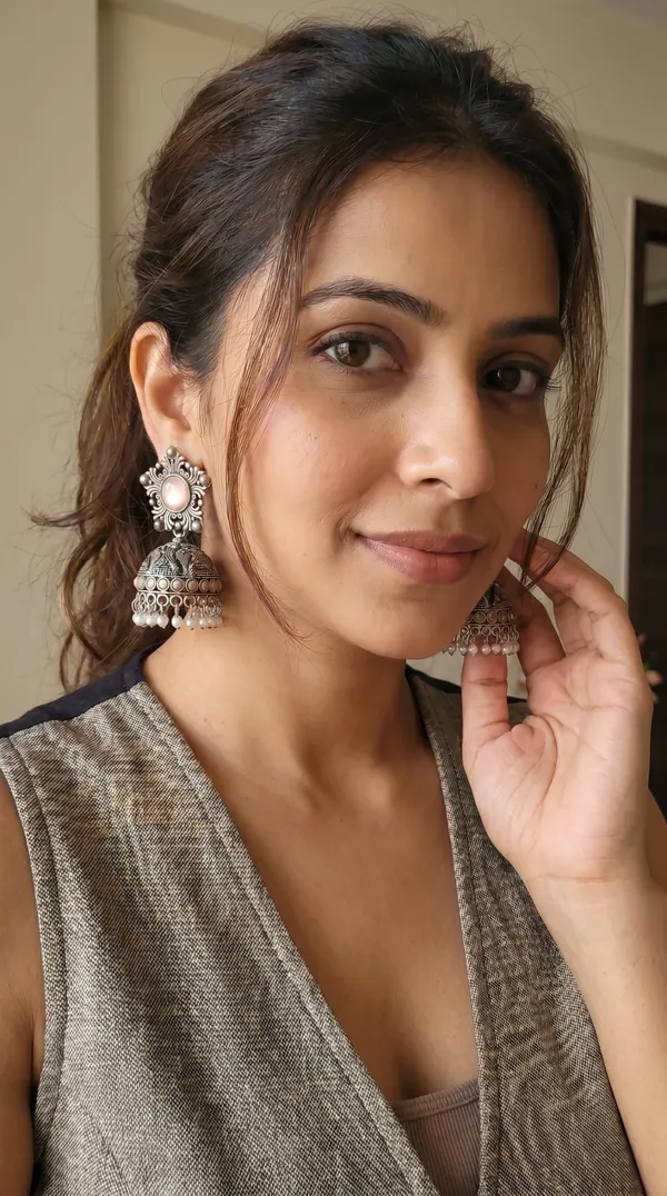 Elegant_Silver_Jhumka_Earrings_for_Women