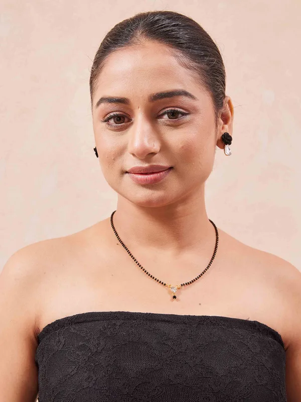 Rose_Gold_Mystic_Leaflet_Anti_Tarnish_Mangalsutra_For_Women