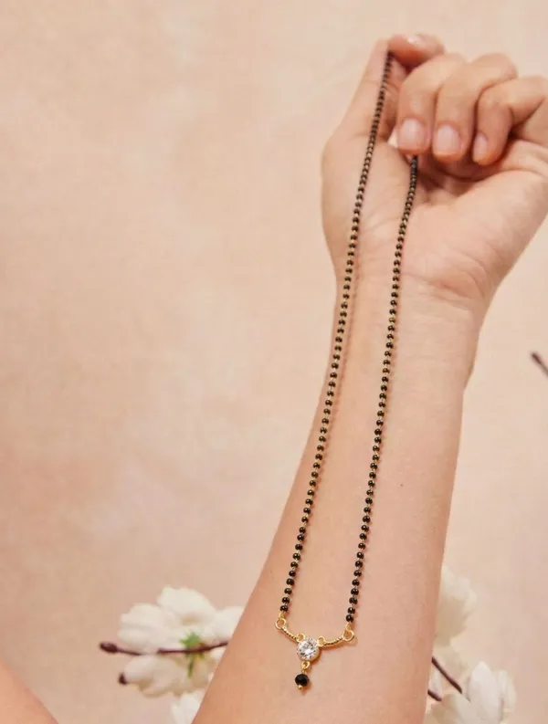 Rose_Gold_Mystic_Leaflet_Anti_Tarnish_Mangalsutra_For_Women
