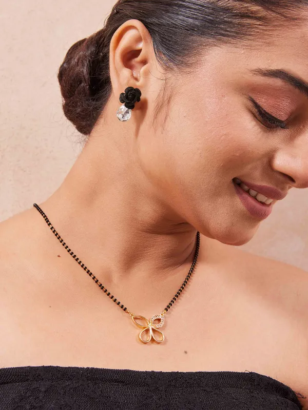 Rose_Gold_Mystic_Leaflet_Anti_Tarnish_Mangalsutra_For_Women