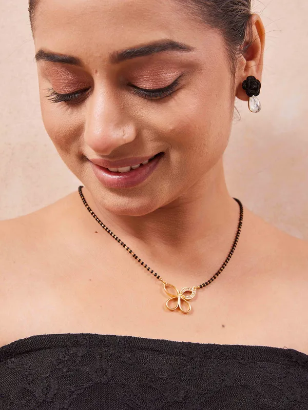 Rose_Gold_Mystic_Leaflet_Anti_Tarnish_Mangalsutra_For_Women