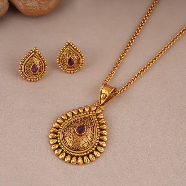 Micro_Gold_Plated_AD_Diamond_Studded_Fancy_Oval_Pendant_Set_with_Chain
