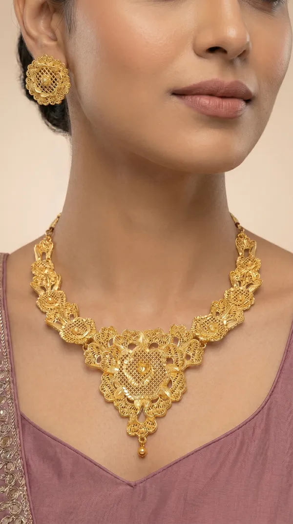 Traditional_Gold-Plated_Necklace_Set_with_Earrings