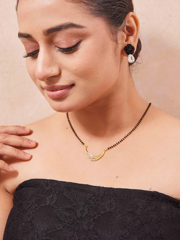 Rose_Gold_Mystic_Leaflet_Mangalsutra_For_Women