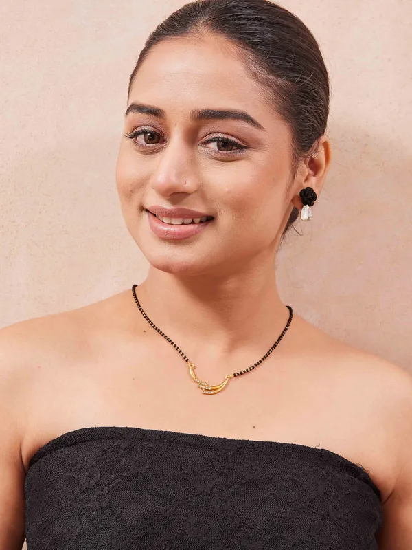 Rose_Gold_Mystic_Leaflet_Mangalsutra_For_Women