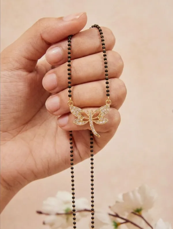 Rose_Gold_Mystic_Leaflet_Anti_Tarnish_Mangalsutra_For_Women