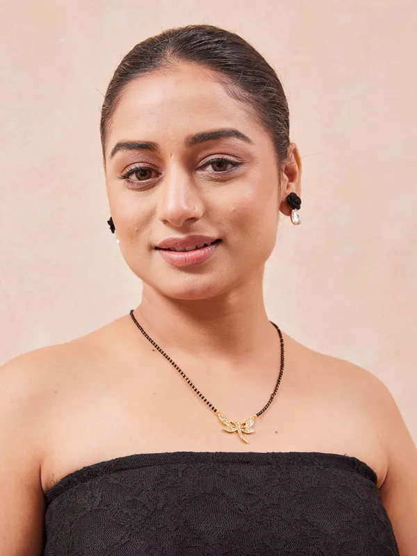 Rose_Gold_Mystic_Leaflet_Anti_Tarnish_Mangalsutra_For_Women