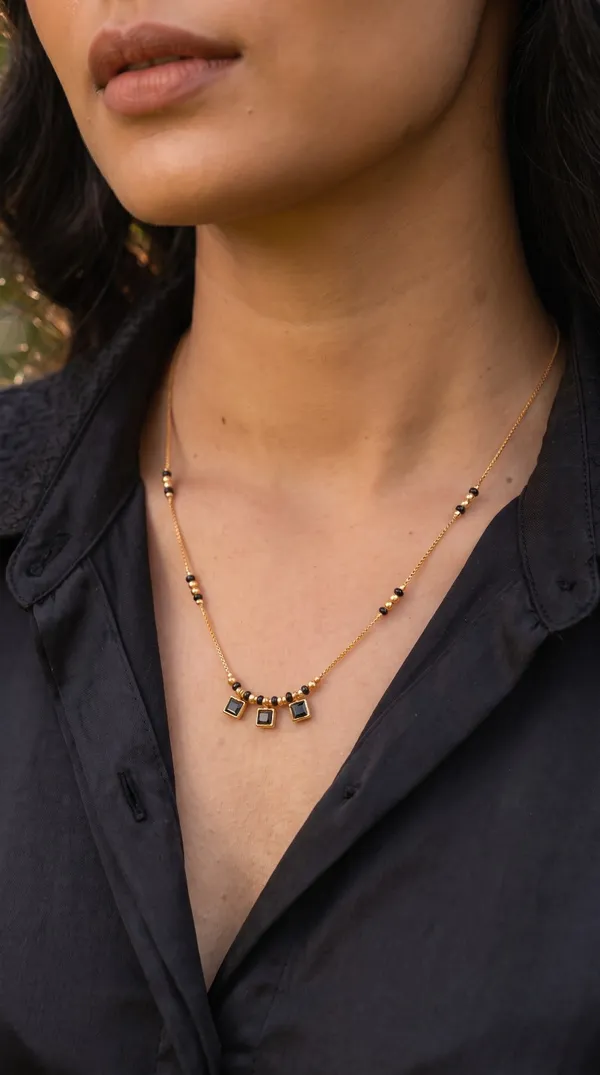 Elegant_Black_&_Golden_Beaded_Square_Charm_Necklace_for_Women