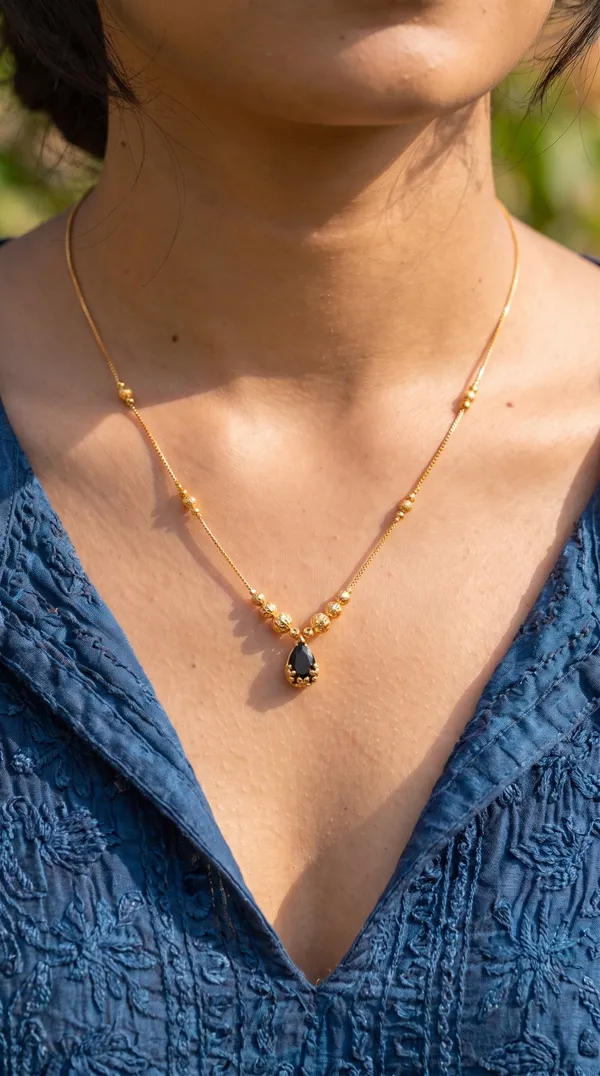 Golden_Noir_Teardrop_Luxe_Black_Beaded_Necklace