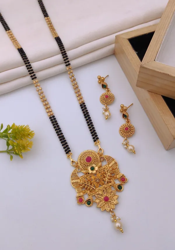 Micro_gold_plated_diamond_studed_fancy_flower_square_mangalsutra