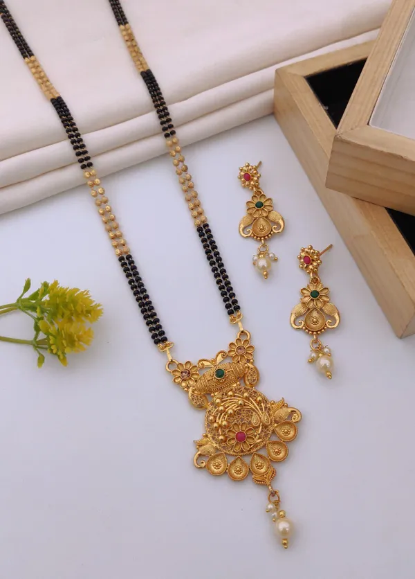 Micro_gold_plated_diamond_studed_fancy_flower_square_mangalsutra