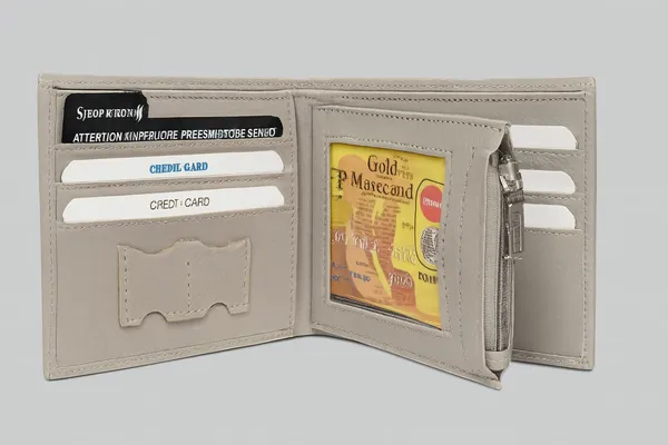 Beige_Premium_Leather_Wallet_For_Men