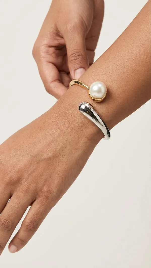 Aura_Two-Tone_Hinged_Pearl_Bracelet