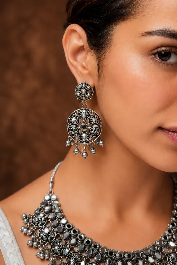 Oxidised_Silver_Traditional_Choker_Necklace_Set_with_Earrings_&_Maang_Tikka