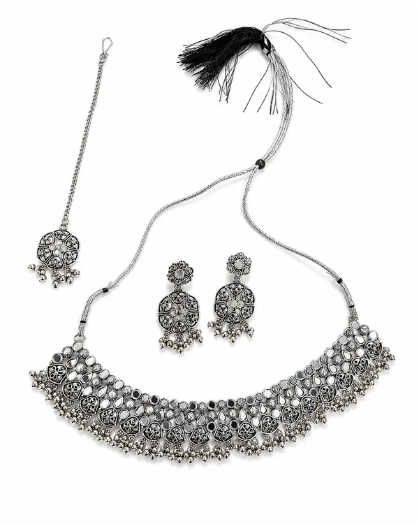 Premium_Oxidised_Silver_Mirror_Choker_Necklace_Set_with_Matching_Earrings_&_Maang_Tikka_for_Women_|_Traditional_Ethnic_Jewellery_Set