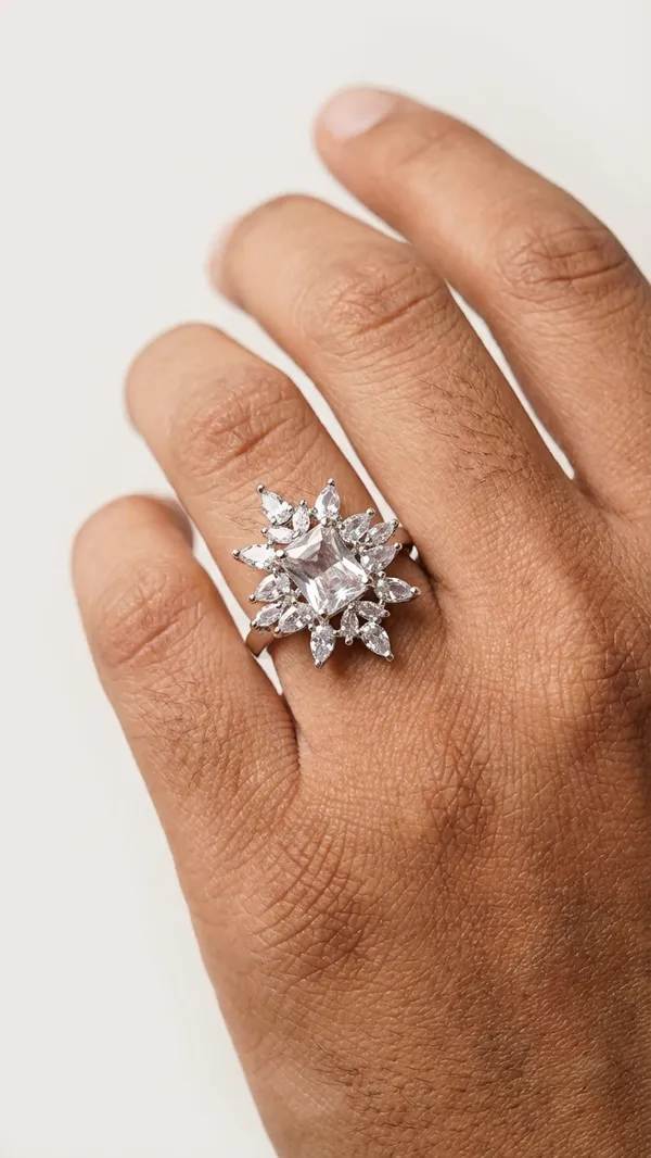 Royal_Radiance_Emerald_Cut_Diamond_Style_Ring