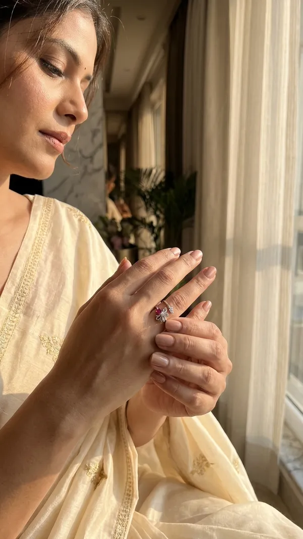 Silver-Plated_Butterfly_Open_Bypass_Ring_-_Multi-Color_Marquise_Crystal_Adjustable_Ring_for_Women
