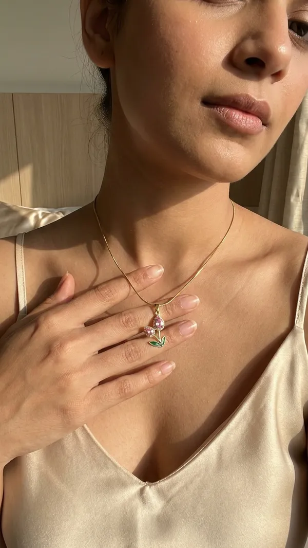 Storie_Taylor_18K_Gold_Plated_Pink_Crystal_Tulip_Flower_Pendant_Necklace_with_Snake_Chain_for_Women_&_Girls_|_Minimalist_Floral_Jewellery_Gift