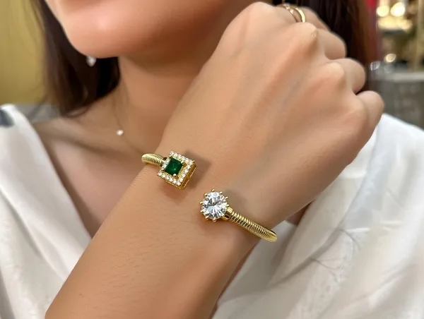 Green_Metal_Alloy_Bracelet_For_Women