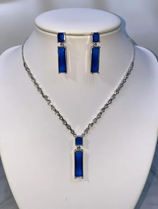 Blue_Crystal_Pendant_Set_For_Women