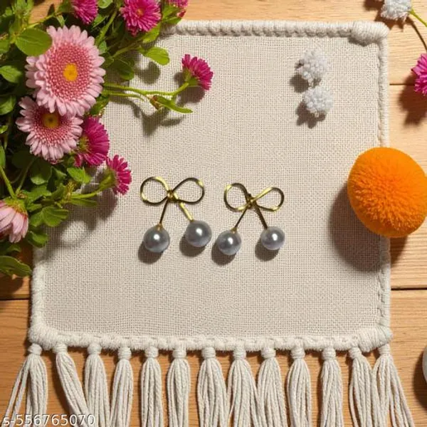 Stylish_Korean_Pearl_Golden_Bow_Stud_Earrings