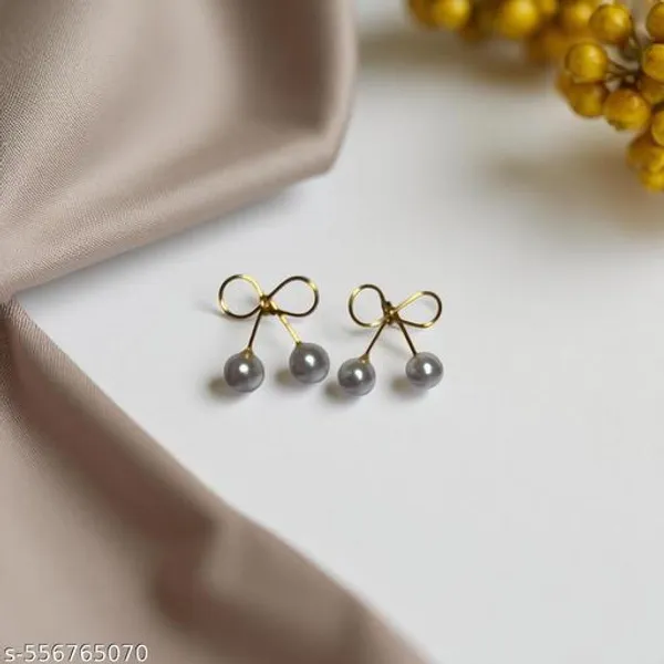 Stylish_Korean_Pearl_Golden_Bow_Stud_Earrings