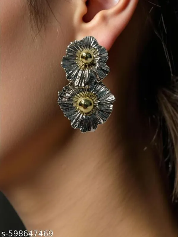 Elegant_Dual_Flower_Design_Stud_Earrings_|_Silver_And_Gold_Plated