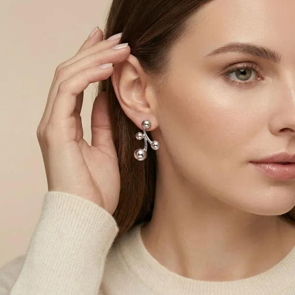 Elegant_Triple_Orb_Stud_Earrings|_Modern_Metallic_Design_Silver_Finish