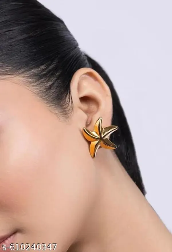 Trendy_Starfish_Design_Golden_Stud_Earrings